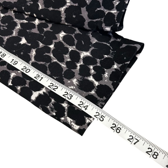 Black Cheetah Leopard Dress Pants Women’s Size 2 Regular Old Navy Capri Design! - Picture 3 of 5